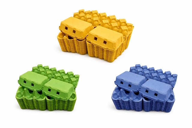 60 X NEW HALF DOZEN 3 MIXED COLOURS 'FLAT TOP' EGG BOXES (20 OF EACH COLOUR) G/Y & BLUE